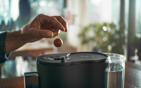 Ein Jahr nach der Markteinführung: EDEKA-Verbund und CoffeeB ziehen erfolgreiche Zwischenbilanz und bauen Sortimentsvielfalt aus - Foto: presseportal.de