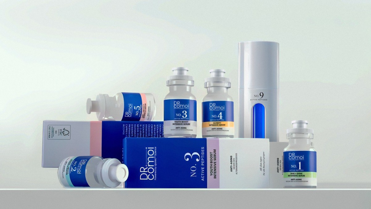 Die hochwirksame Anti-Aging Serum-Kollektion von Dr. Comoi / Personalisierte Hautpflege dank des digitalen Dr. Comoi Hauttests mit neuester KI-Technologie - Foto: presseportal.de