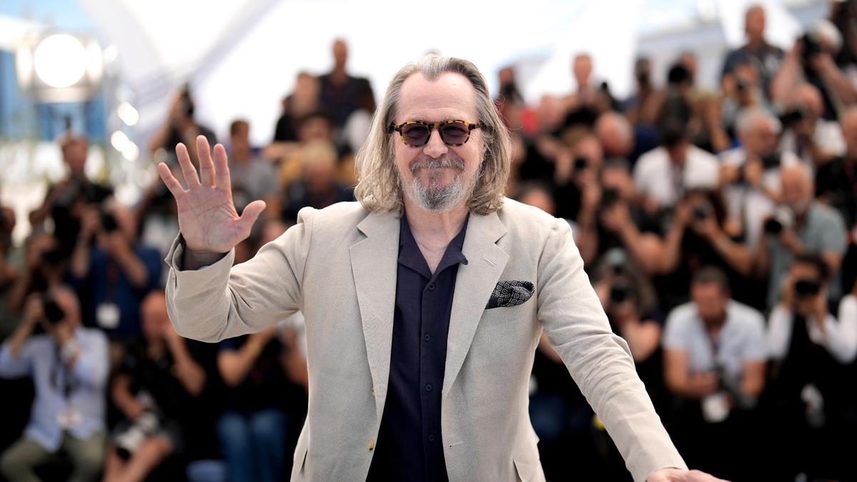 Schauspieler Gary Oldman bei den Filmfestspielen in Cannes. - Foto: Andreea Alexandru/Invision/AP/dpa