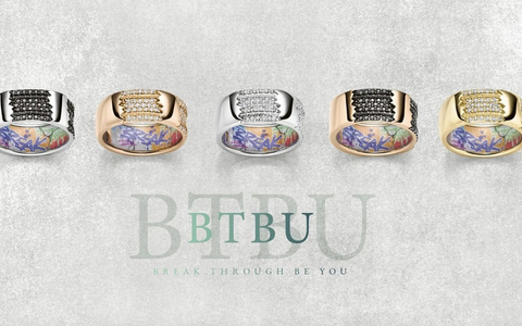 Zeit sprengt alle Mauern: Berliner Juwelier Lorenz stellt Schmuckkollektion in Erinnerung an Berliner Friedensuhr vor - Foto: presseportal.de