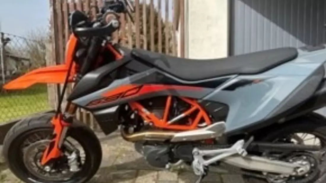 POL-GÖ: (196/2024) Diebstahl in Bartolfelde: Schuppen aufgebrochen, Motorrad und Felgen gestohlen - Bild: presseportal.de