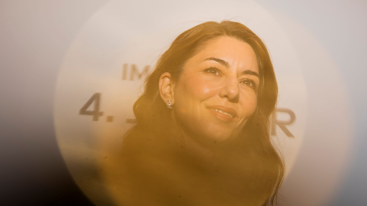 Sofia Coppolas Tochter Romy macht Musik. - Foto: Christoph Soeder/dpa