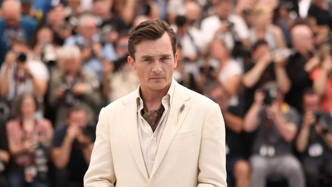 Rupert Friend verstärkt das Ensemble des neuen «Jurassic World»-Films. - Bild: Vianney Le Caer/Invision/AP/dpa