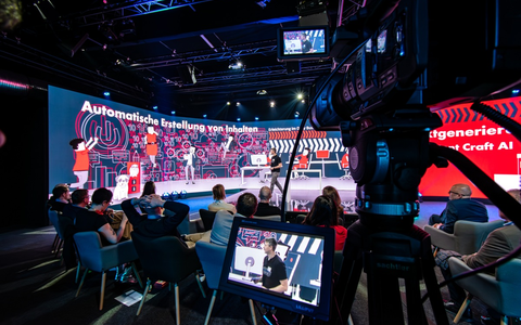 Innovation in Aktion: GO4IT! und die Westfalenpost prĂ€sentieren ein neu gedachtes Konzept fĂŒr die Jahreskonferenz 2024 - Foto: presseportal.de Innovation in Aktion: GO4IT! und die Westfalenpost prĂ€sentieren ein neu gedachtes Konzept fĂŒr die Jahreskonferenz 2024 - Foto: presseportal.de