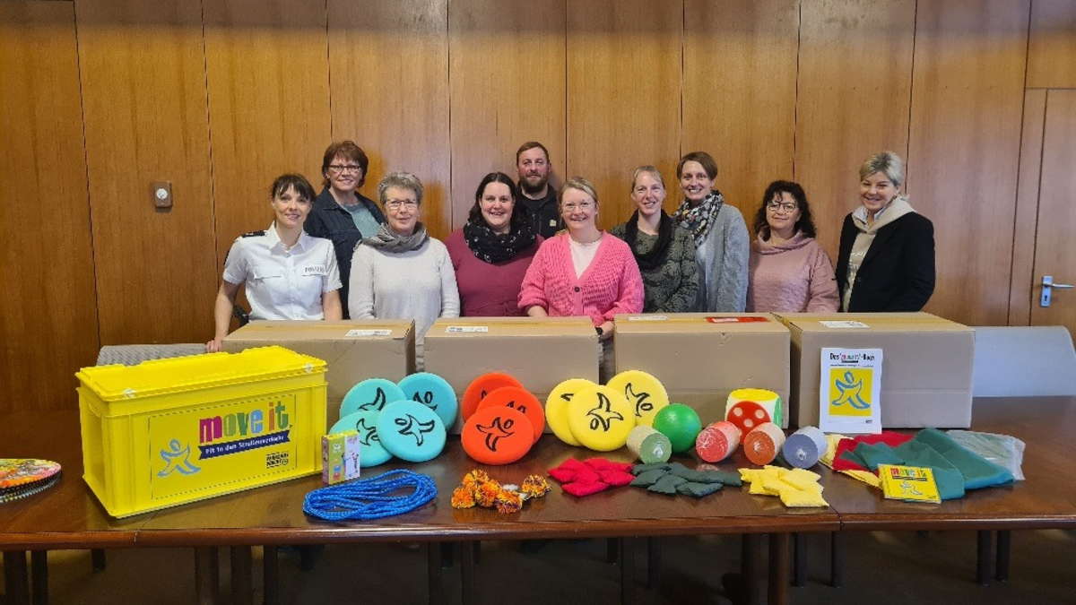 POL-GS: Startschuss für mehr Verkehrssicherheit der Kinder der Kita Schlewecke - Foto: presseportal.de
