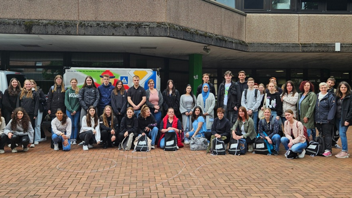 POL-EL: Lingen - 60 neue pädagogische Fachkräfte für Verkehrserziehung (Foto) - Foto: presseportal.de