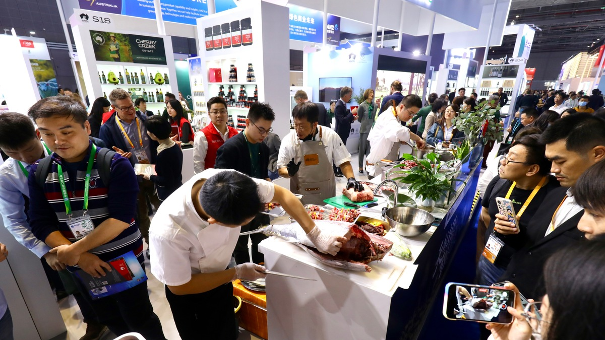 Globale Unternehmen bereiten sich auf eine weitere lohnende Teilnahme / an der CIIE 2024 vor - Foto: presseportal.de