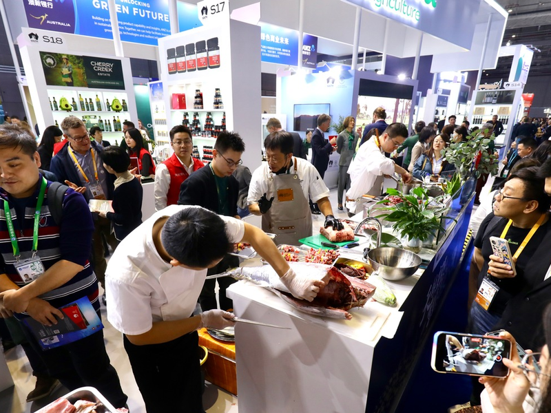 Globale Unternehmen bereiten sich auf eine weitere lohnende Teilnahme / an der CIIE 2024 vor - Foto: presseportal.de