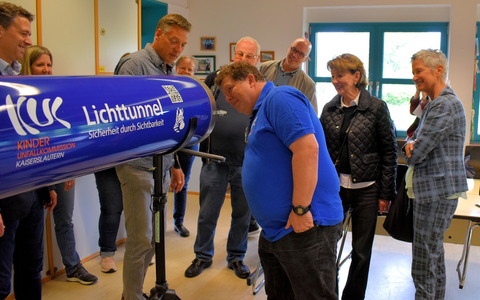 POL-PPWP: Lichttunnel der Kinderunfallkommission vorgestellt - Foto: presseportal.de