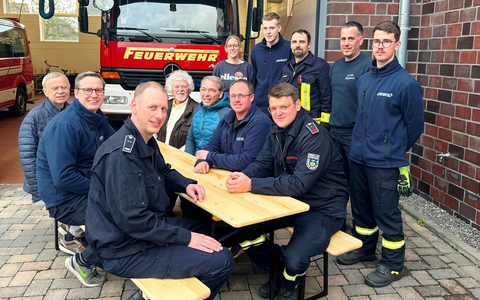 FW-KLE: Bürgerstiftung Till-Moyland unterstützt die Freiwillige Feuerwehr Bedburg-Hau - Foto: presseportal.de