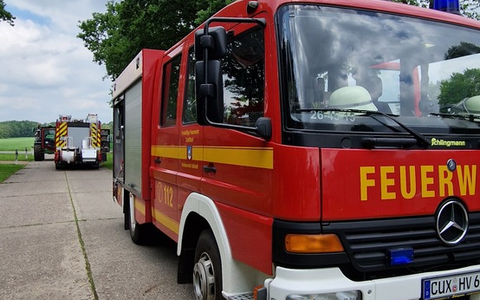 FFW Schiffdorf: Defekte Pool-Pumpe sorgt für Einsatz der Feuerwehr - Foto: presseportal.de