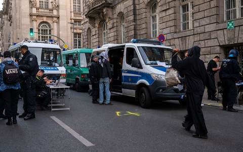 Die Polizei hat die Besetzung eines Gebäudes der Berliner Humboldt-Universität für beendet erklärt. - Foto: Christophe Gateau/dpa