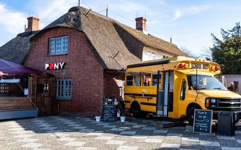 Die Gaststätte «Pony» im Zentrum von Kampen: «Hätten wir von dem Vorfall gewusst, hätten wir die betreffenden Gäste selbstverständlich des Hauses verwiesen.» - Foto: Axel Heimken/dpa