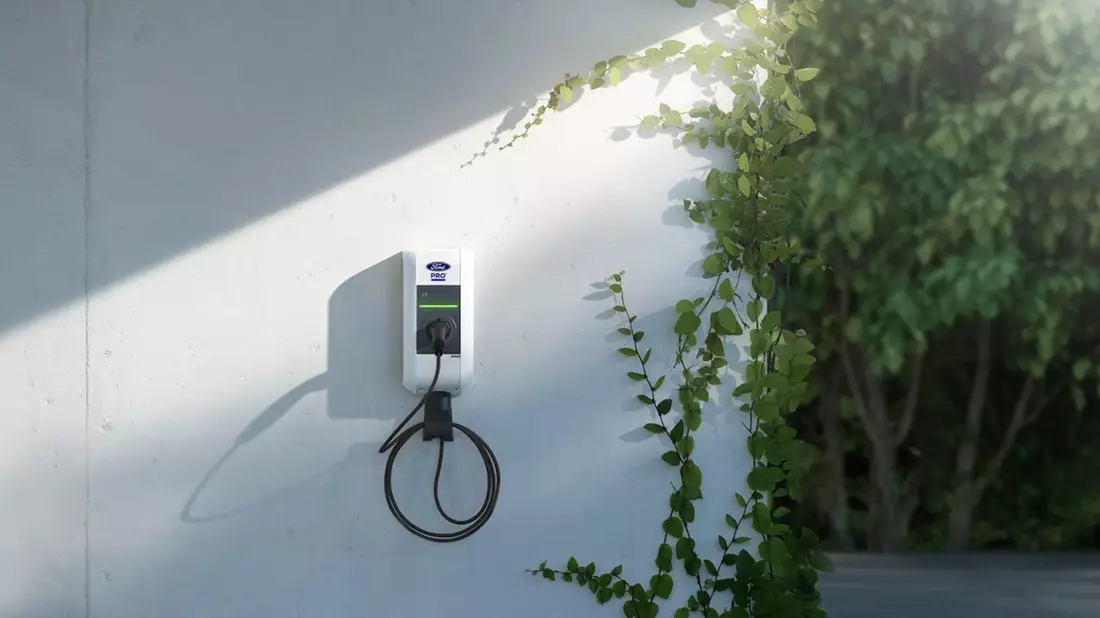 Ford Pro startet neue Heim-Ladelösung, um kleineren Betrieben den Umstieg auf die E-Mobilität zu erleichtern - Bild: presseportal.de