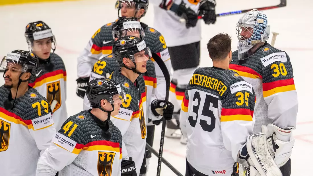 Das deutsche Eishockey-Team verlor gegen die Schweiz. - Bild: Pryèek Vladimír/CTK/dpa