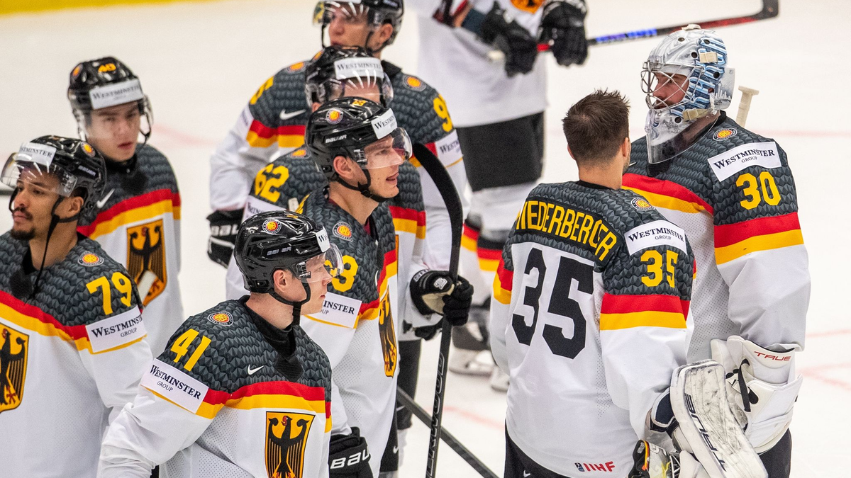 Das deutsche Eishockey-Team verlor gegen die Schweiz. - Foto: Pryèek Vladimír/CTK/dpa