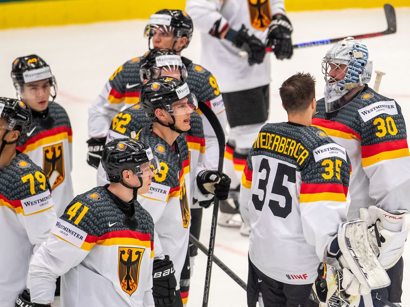 Das deutsche Eishockey-Team verlor gegen die Schweiz. - Foto: Pryèek Vladimír/CTK/dpa
