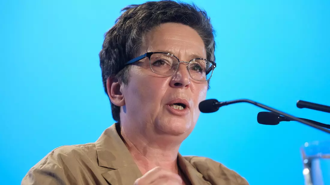 «In ihrer derzeitigen Verfasstheit ist die AfD auf dem Weg, dass sie keine Rolle mehr spielen wird»: Sylvia Limmer. - Bild: Sebastian Willnow/dpa