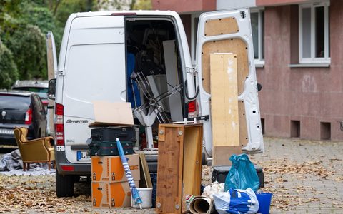 Statistiker haben ermittelt, wann junge Menschen aus dem Elternhaus ausziehen. (Symbolbild) - Foto: Hendrik Schmidt/dpa Statistiker haben ermittelt, wann junge Menschen aus dem Elternhaus ausziehen. (Symbolbild) - Foto: Hendrik Schmidt/dpa