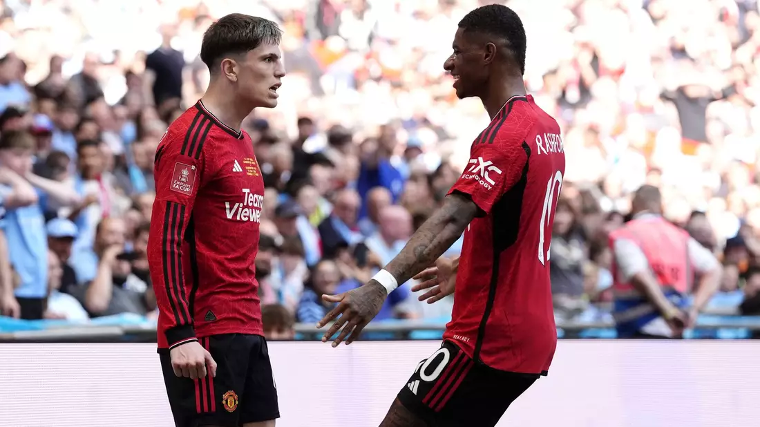 Brachte United in Führung: Alejandro Garnacho (l). - Bild: Nick Potts/PA Wire/dpa