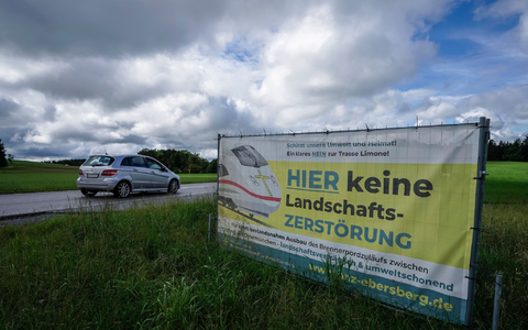 Zwanzig Jahre nach der Vertragsunterzeichnung zum Bau des Brennerbasistunnels gibt es auf deutscher Seite noch nicht einmal eine fertige Planung für die Zuleitung zum längsten europäischen Eisenbahntunnel. - Foto: Uwe Lein/dpa