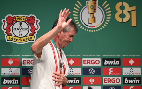Coach Friedhelm Funkel hört beim 1. FC Kaiserslautern auf. Seine Trainerkarriere hat der 70-Jährige aber noch nicht offiziell beendet. - Foto: Soeren Stache/dpa