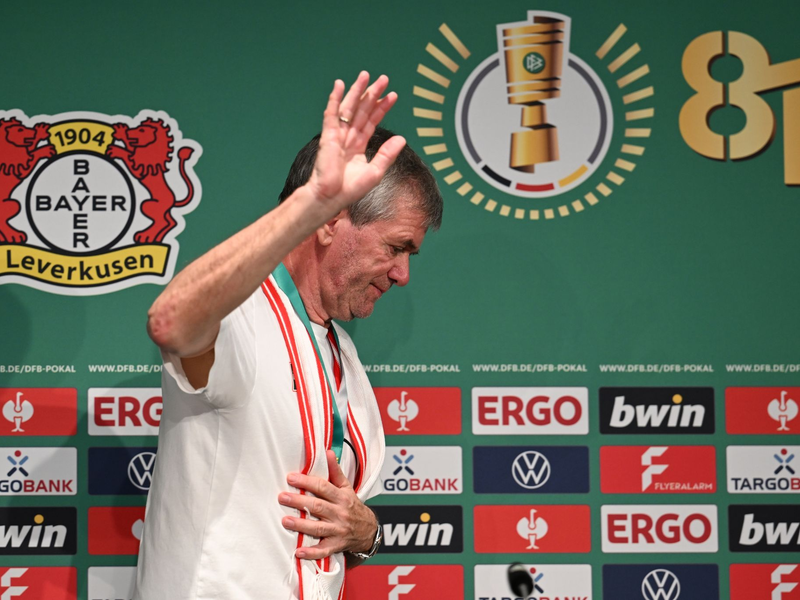 Coach Friedhelm Funkel hört beim 1. FC Kaiserslautern auf. Seine Trainerkarriere hat der 70-Jährige aber noch nicht offiziell beendet. - Foto: Soeren Stache/dpa