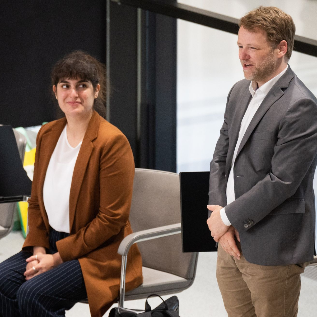 Erlitt laut Polizei leichte Verletzungen an den Armen: Marie Kollenrott (Archivbild). - Foto: Julian Stratenschulte/dpa