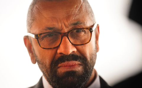 Der britische Innenminister James Cleverly. - Foto: Victoria Jones/PA/dpa