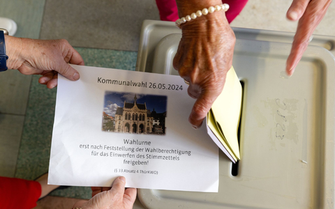 Gewählt werden in Thüringen unter anderem 17 Kreistage, Stadträte und Oberbürgermeister in den fünf kreisfreien Städten und Landräte in 13 Landkreisen. - Foto: Michael Reichel/dpa
