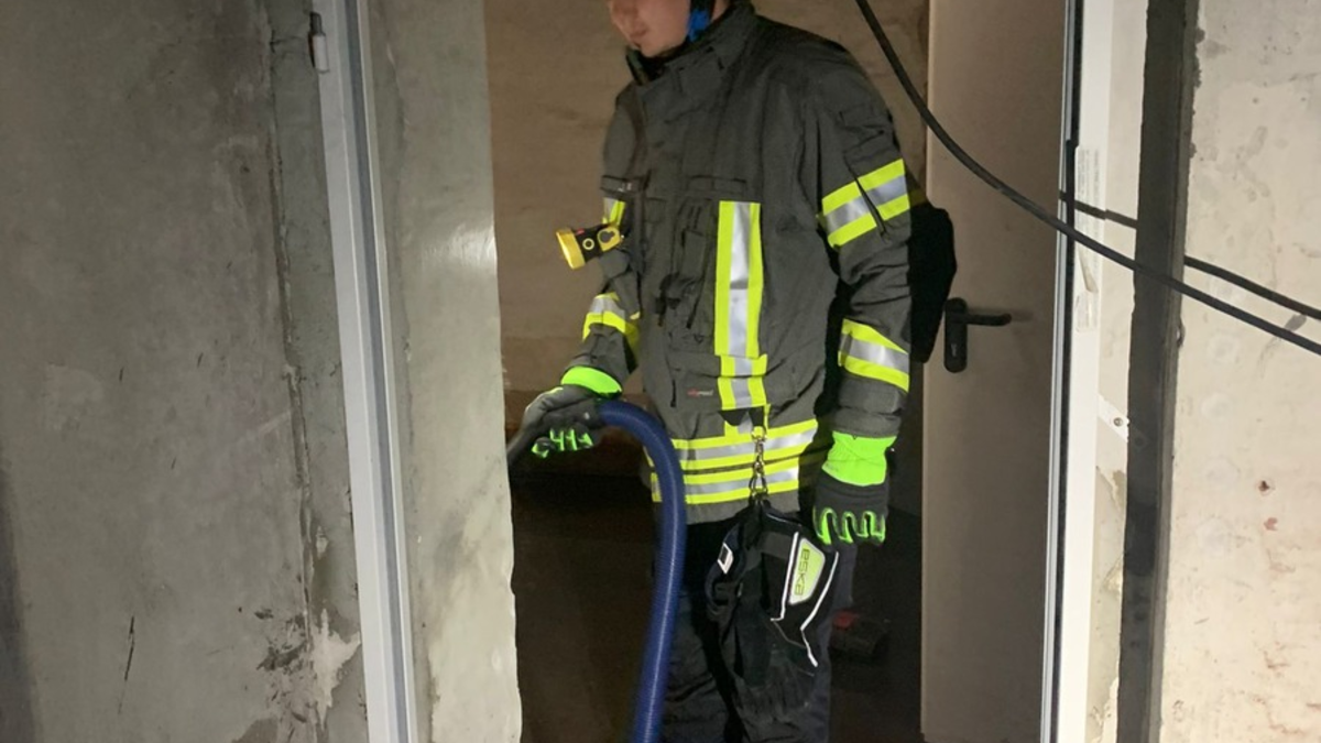 FW-EN: Insgesamt 19 Einsätze am Freitag und Samstag für die Feuerwehr Wetter (Ruhr), hiervon 15 bedingt durch das Starkregenereignis vom Freitagnachmittag. - Foto: presseportal.de