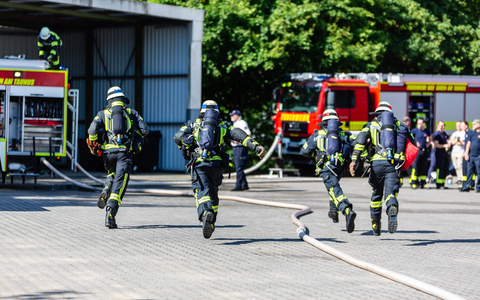 Feuerwehr MTK: Kreisentscheid der Hessischen Feuerwehrleistungsübung: Feuerwehr Eddersheim verteidigt ersten Platz - Foto: presseportal.de