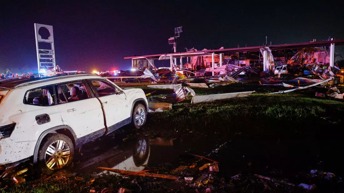 In der Nacht wütete ein Sturm über den US-Bundesstaaten Texas und Oklahoma und hinterließ eine Spur der Verwüstung. - Bild: Elías Valverde II/The Dallas Morning News/AP/dpa
