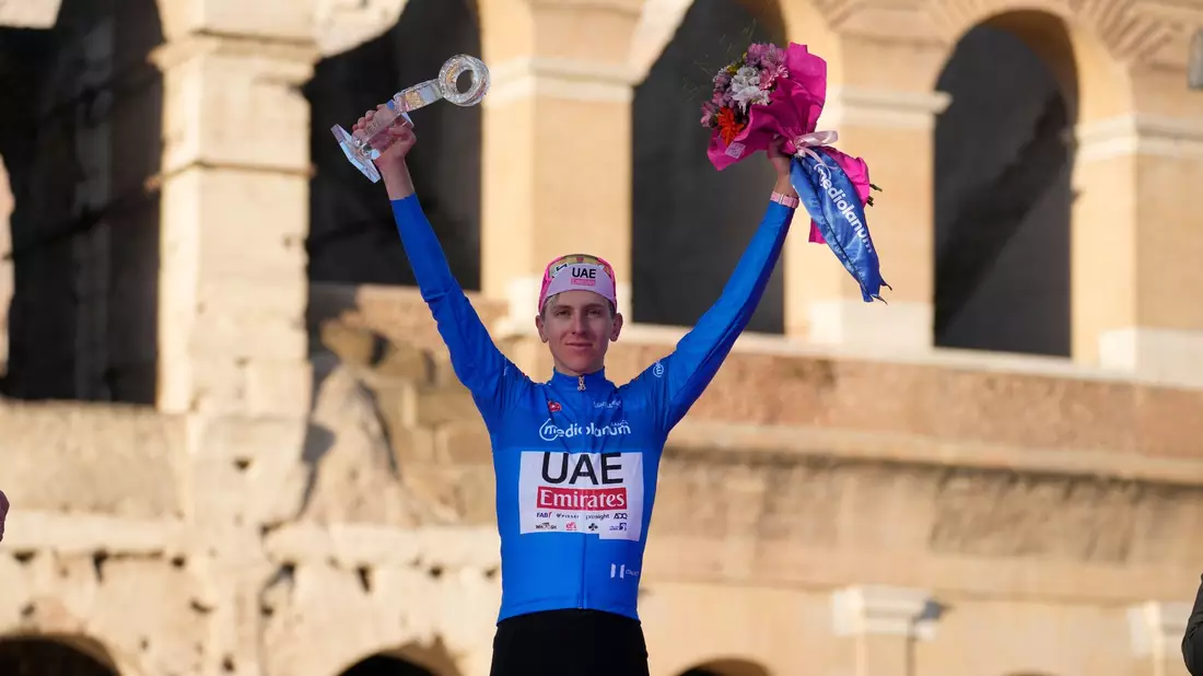 Der Slowene Tadej Pogacar hat bei seiner ersten Teilnahme den Giro d'Italia gewonnen. - Bild: Andrew Medichini/AP/dpa