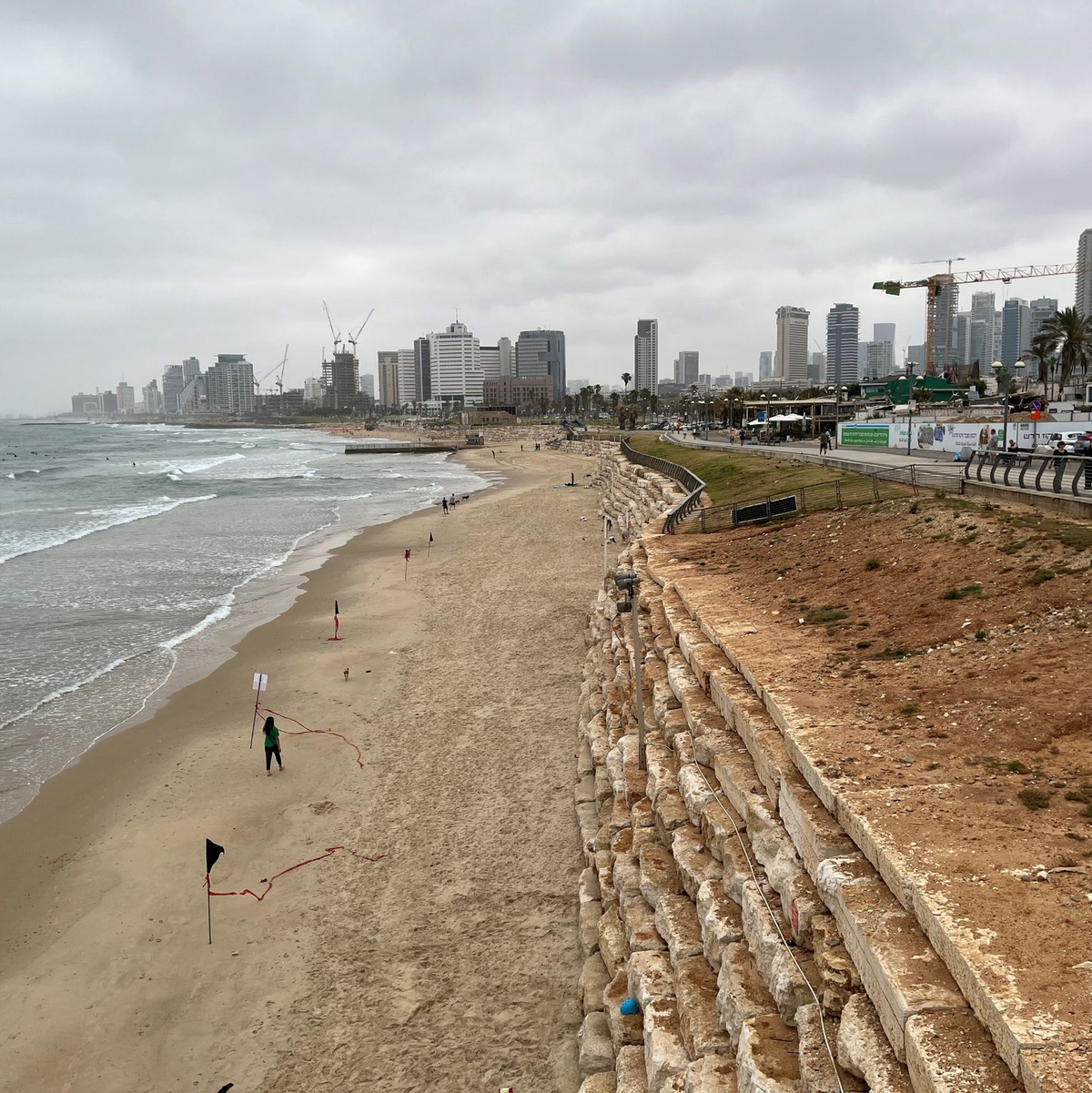 Die islamistische Terrororganisation Hamas griff Tel Aviv mit Raketen an. - Foto: Sara Lemel/dpa