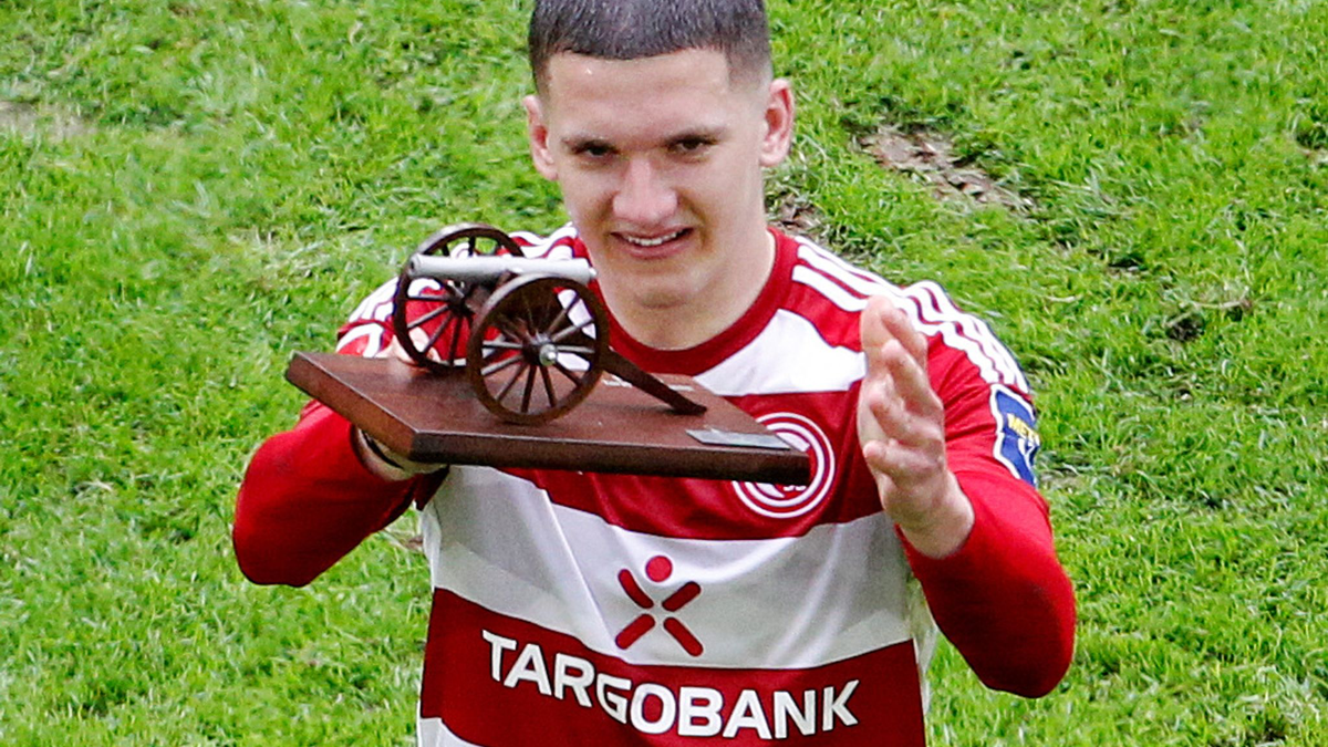 Der Düsseldorfer Christos Tzolis sieht seine Zukunft in Deutschland. - Foto: Roland Weihrauch/dpa