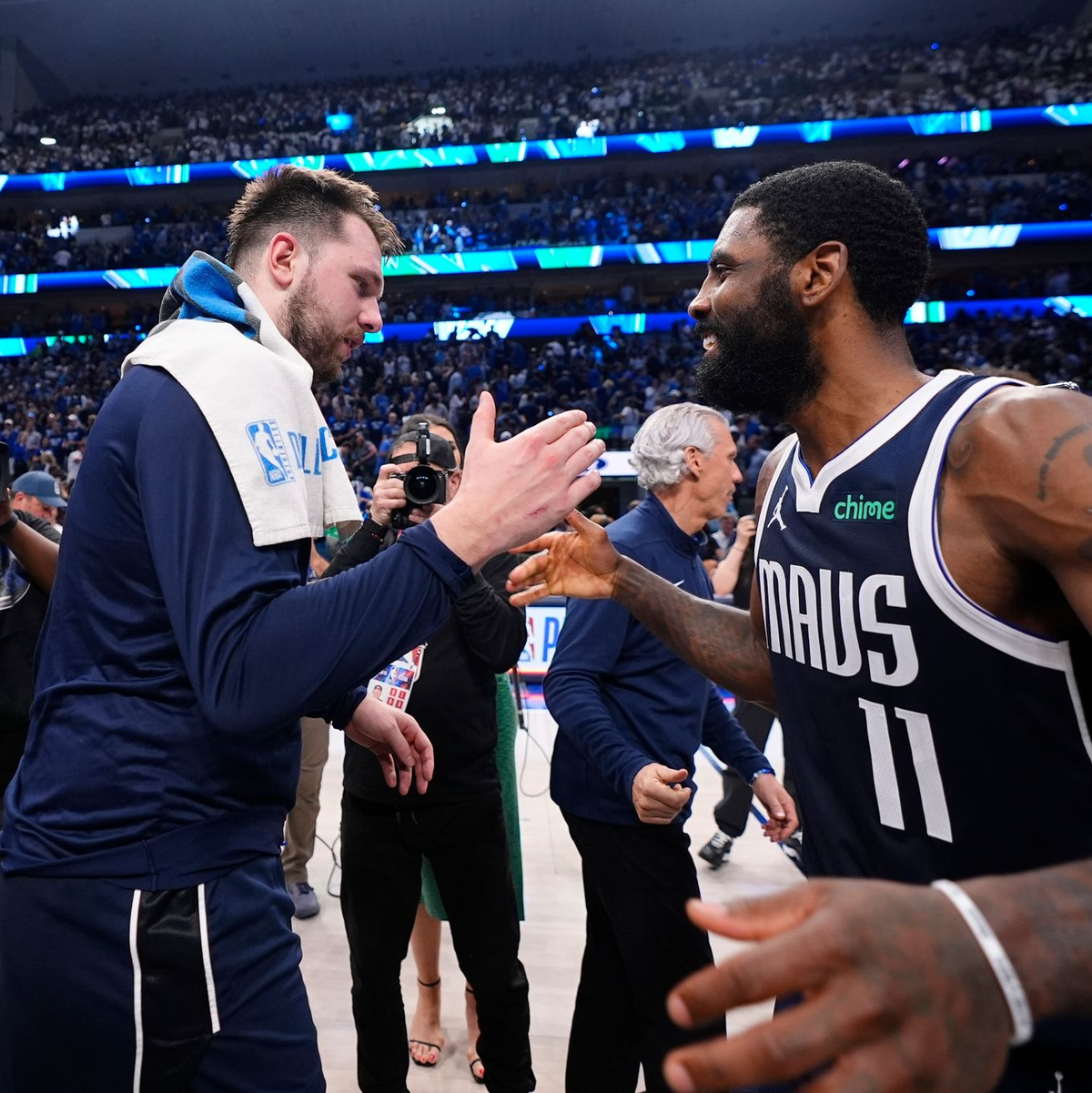 Doncic verabschiedete sich mit emotionalen Worten von den Mavericks-Fans. - Foto: Julio Cortez/AP/dpa