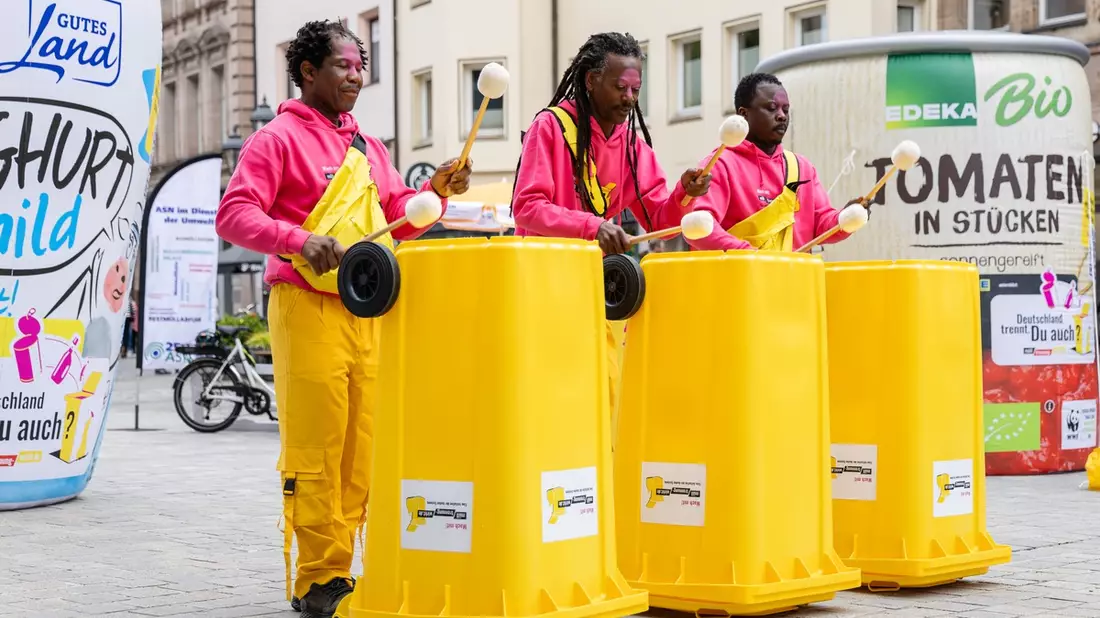 Duale Systeme starten größte bundesweite Aktion für richtige Abfalltrennung / Deutschland trennt. Du auch?: Kommunen, Handel und Entsorger engagieren sich mit den dualen Systemen für mehr Recycling - Bild: presseportal.de