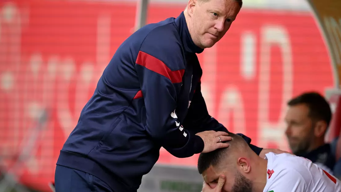 Der 1. FC Köln hat den Vertrag mit Trainer Timo Schultz nicht verlängert. - Bild: Harry Langer/dpa