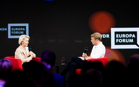 Ursula von der Leyen beim WDR Europaforum: Keine Zusammenarbeit mit Extremisten nach der EU-Wahl - Foto: presseportal.de