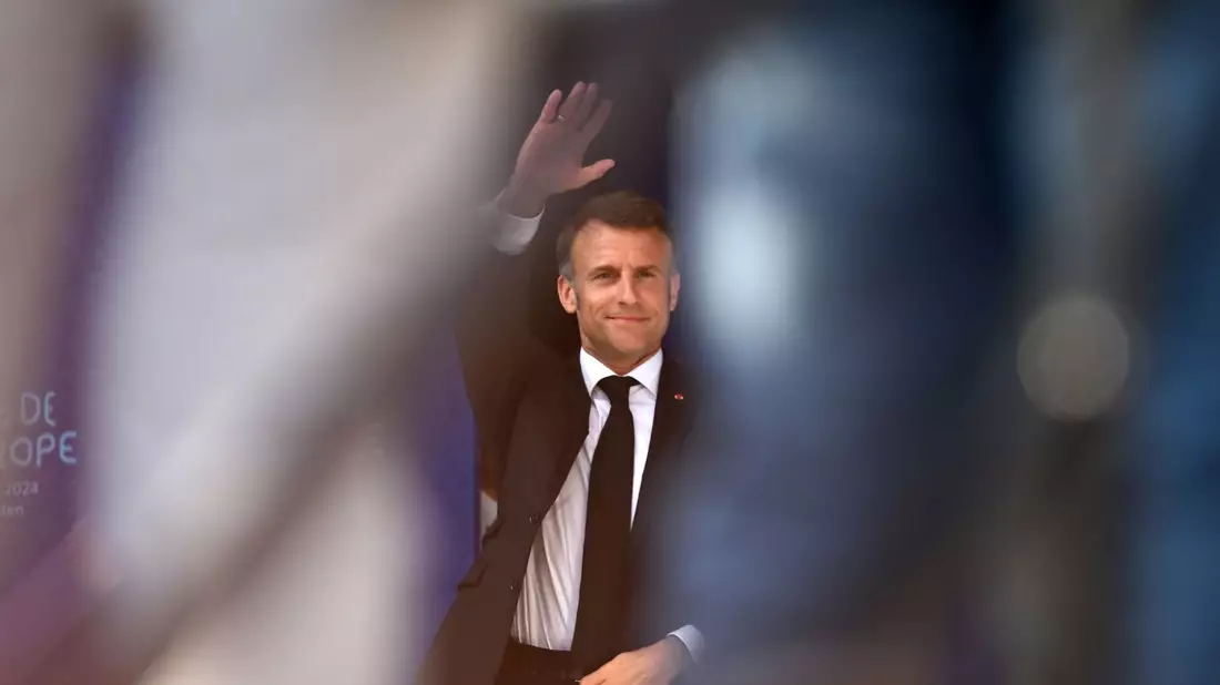 Macron betonte die Wichtigkeit der deutsch-französischen Beziehungen und trat dem Eindruck entgegen, dass diese in jüngster Zeit gelitten hätten. - Bild: Robert Michael/dpa