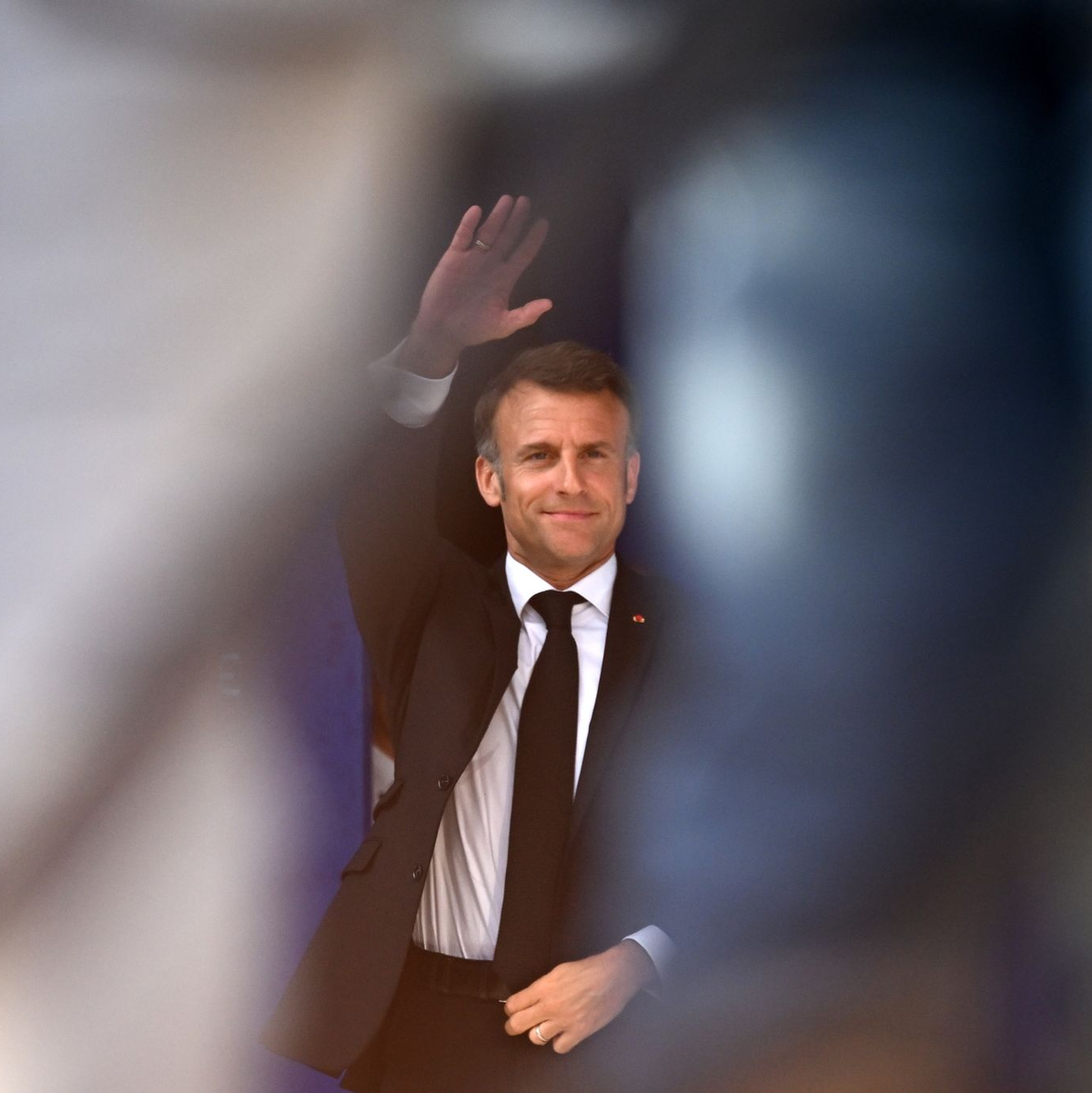 Macron betonte die Wichtigkeit der deutsch-französischen Beziehungen und trat dem Eindruck entgegen, dass diese in jüngster Zeit gelitten hätten. - Foto: Robert Michael/dpa