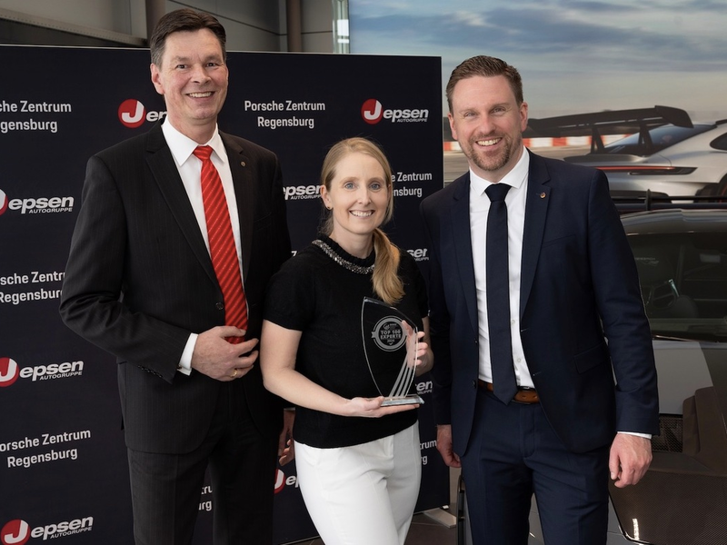 Ausgezeichnet: Fotografin Claudia Röhrl hilft Frauen sich in ihrem Körper schön zu fühlen - Foto: presseportal.de