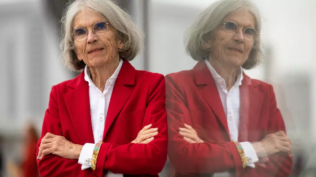 Die Autorin Donna Leon kommt gut ohne Smartphone zurecht. - Bild: Sebastian Gollnow/Deutsche Presse-Agentur GmbH/dpa