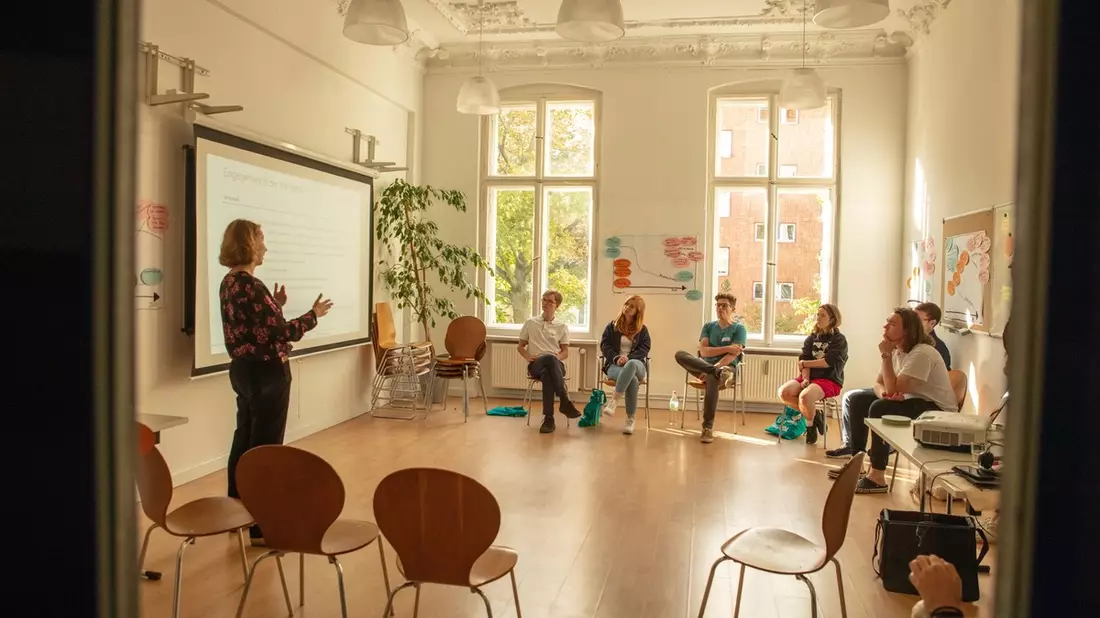 Jetzt anmelden für WWF-Workshop Nachhaltigkeit / In der Praxisphase des One Planet Hubs wenden Teilnehmende ihr gelerntes Fachwissen am Fallbeispiel an - ermöglicht von der Klaus Tschira Stiftung - Bild: presseportal.de