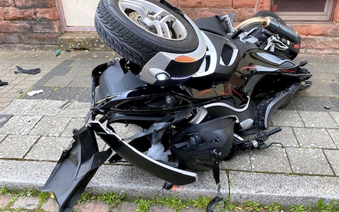 POL-PPWP: Kettenreaktion bei Unfall - zwei Schwerverletzte - Foto: presseportal.de