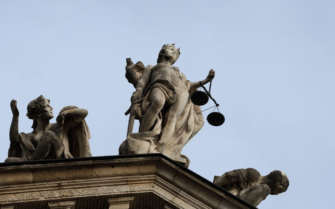 Ein Gericht in München musste über die  Gefährlichkeit von Preisschildern urteilen. - Foto: Karl-Josef Hildenbrand/dpa