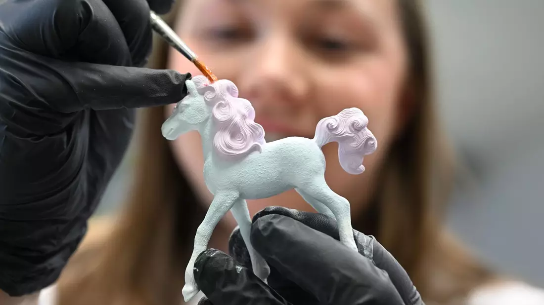 Schleich verlegt nach fast 90 Jahren seinen Hauptsitz nach München. - Bild: Bernd Weißbrod/dpa