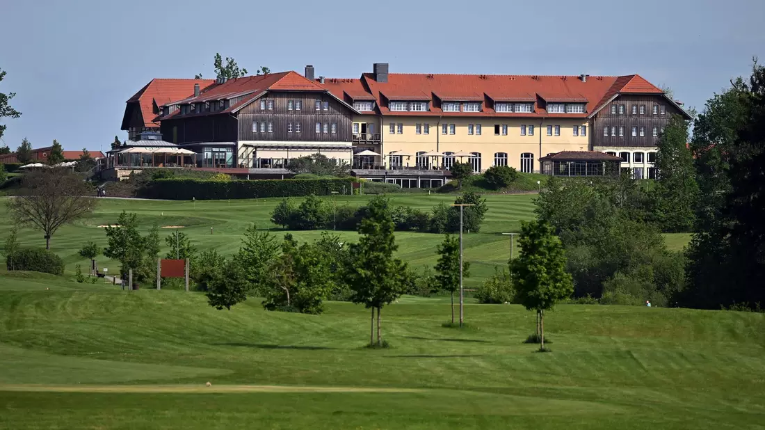 Das DFB-Teamhotel in Blankenhain. - Bild: Martin Schutt/dpa