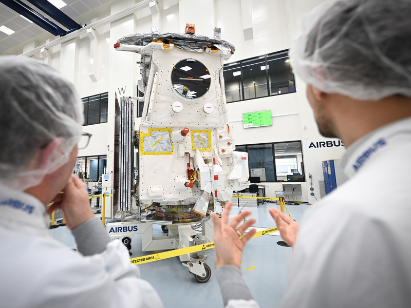 Nach Angaben der Europäischen Weltraumorganisation ist «Earthcare» ihre größte und komplexeste aller bahnbrechenden Erdforschungsmissionen. - Foto: Felix Kästle/dpa